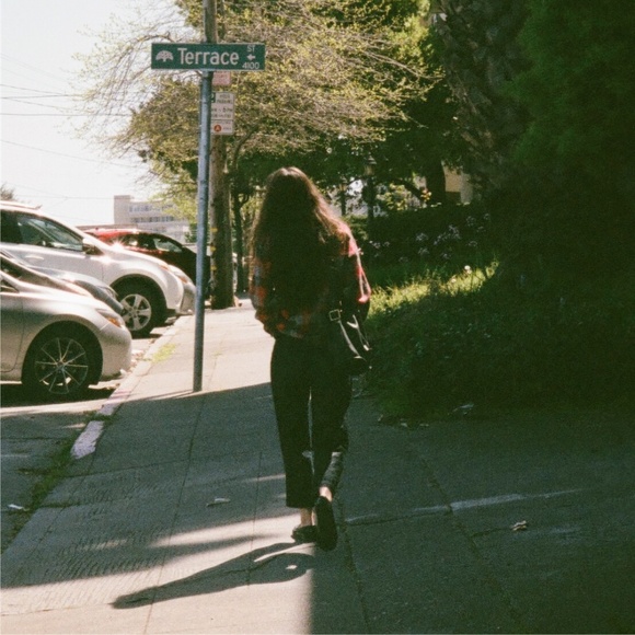 Meet your Posher, Isabel - Picture 1 of 1